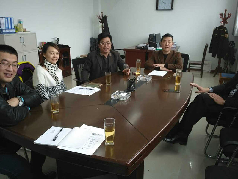 青島市黃島區等主要領導接待我司，共同探討殘疾人代步車項目