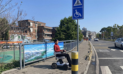 智能折疊電動輪椅A2